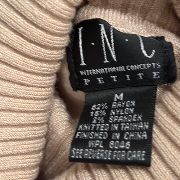 INC International Concepts Turtleneck- - Picture 3 of 7